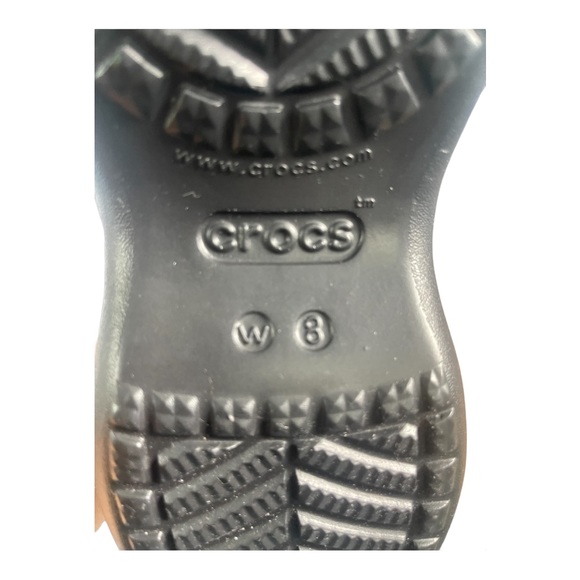 NEW CROCS BAE CLOGS WITH CHARMS SZ 8 - Picture 6 of 7